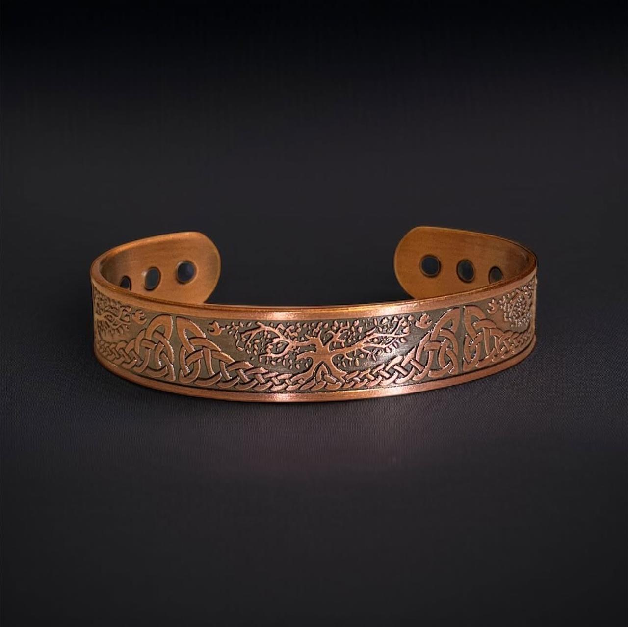 Shajara Cuff