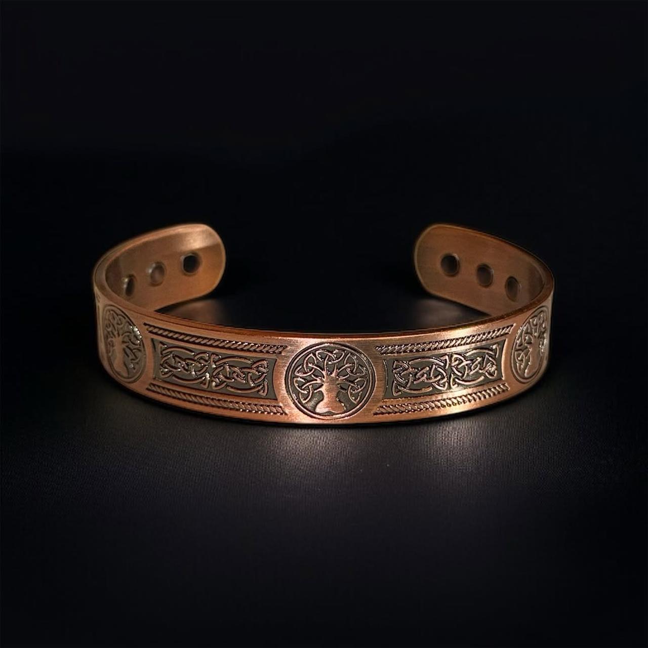 Jouzour Cuff