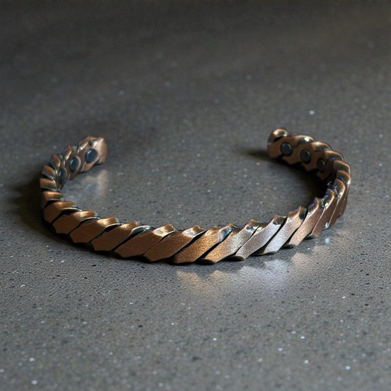 Mabroum Cuff